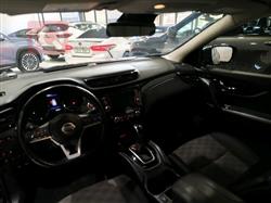 نيسان قاشقاي